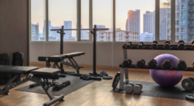 Screenshot_2021-02-17 35 Blurred Fitness Room With Modern Light Gym Sports Equipment In Gym Stock Photos, Pictures Royalty-[...]